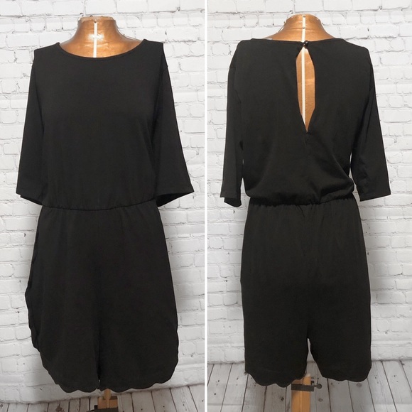 ASOS Pants - ASOS Scalloped Keyhole Romper EUC